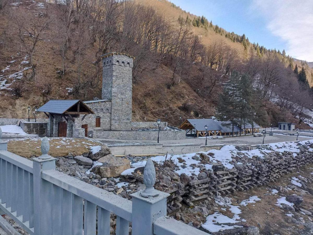 Guest House "Svaneti" Lentekhi 외부 사진