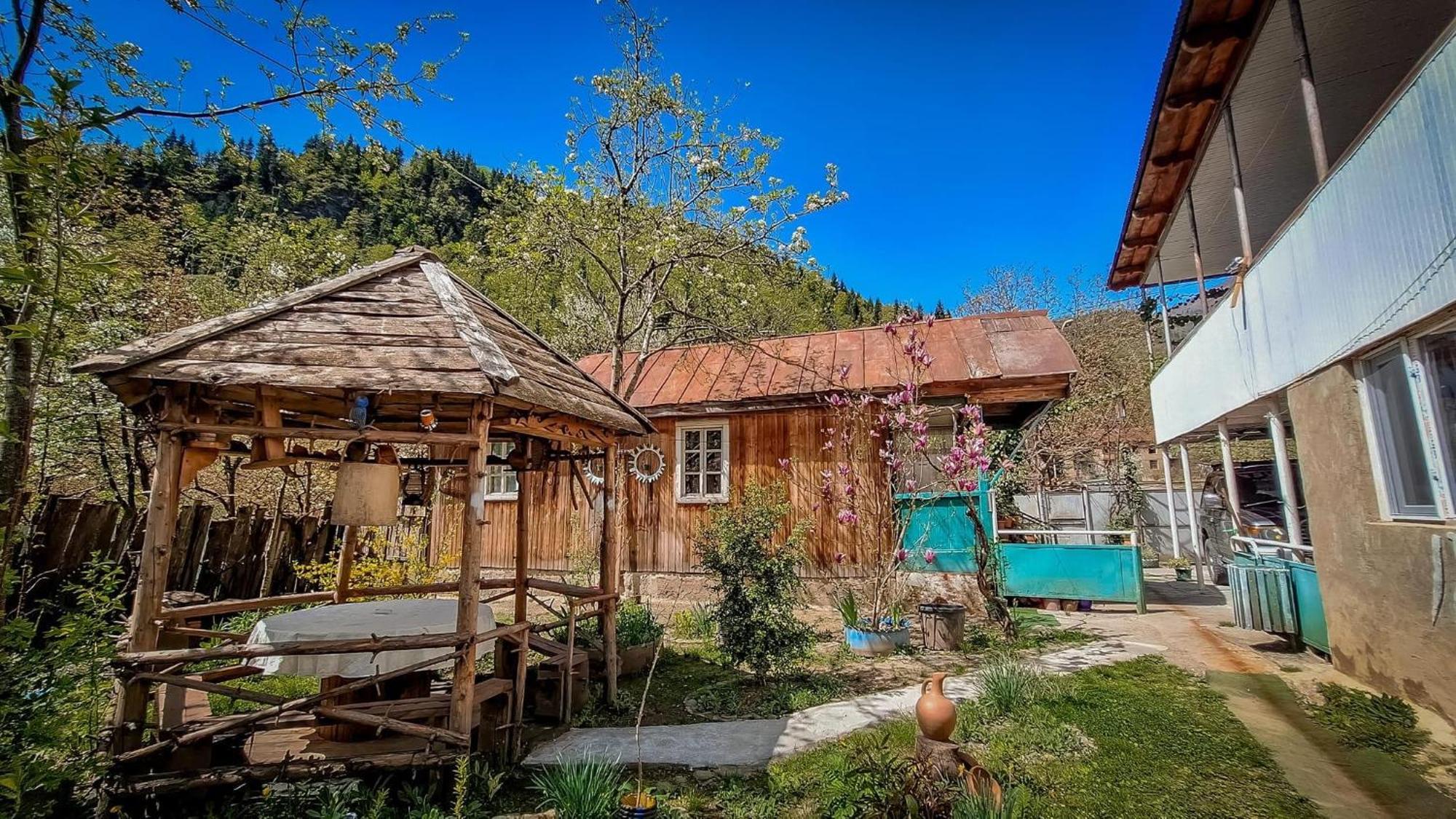 Guest House "Svaneti" Lentekhi 외부 사진